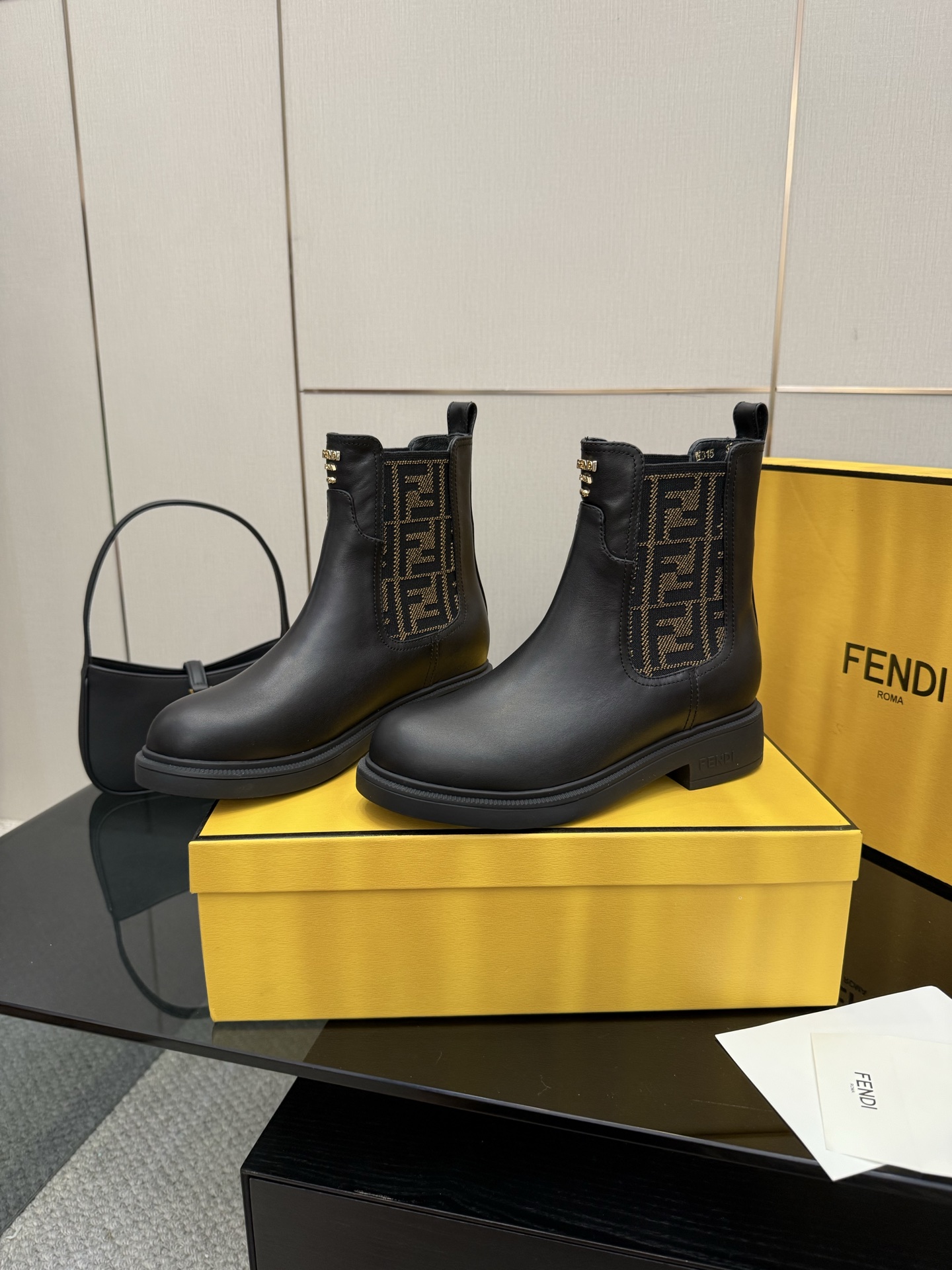 20251022/Fendi_251022-5